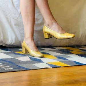 Vintage Van Eli Gold Snake Skin Patterned Women's Block Heel Shoes